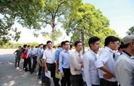 Chùm ảnh: Cảnh yên tĩnh ngày đầu mua vé đường công văn trận Việt Nam - Man City